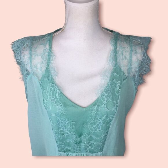 NWT Lace Pullover Top with Cami Pale Green Lightweight - Picture 5 of 10
